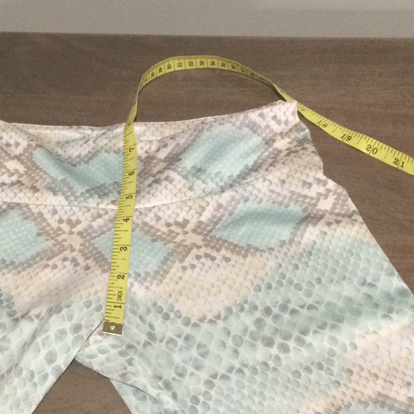 Onzie Snake print Yoga Leggings Sz S/M - Picture 6 of 8